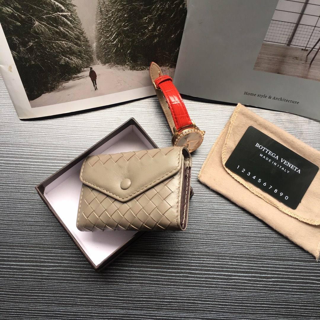 個性的なデザ 人気ブランドボッテガヴェネタ Bottega Veneta 実物の写真 N品スーパーコピー代引き対応国内発送後払い安全必ず届く優良サイト